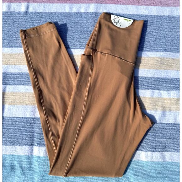 NWT, Aerie Offline Real Me Xtra Leggings with Pockets, Sz M - Picture 1 of 7